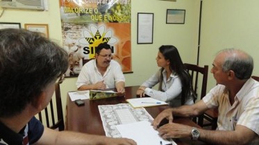 ReuniÃ£o com deputados federais - Mariana Carvalho 1