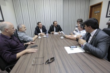 REUNIÃƒO COM DEPUTADOS ESTADUAIS - PAUTA  - REFAZ