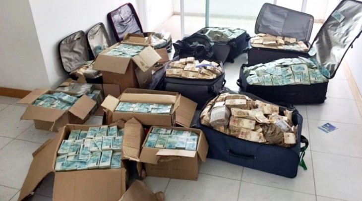 O ESPETÃCULO DA CORRUPÃ‡ÃƒO