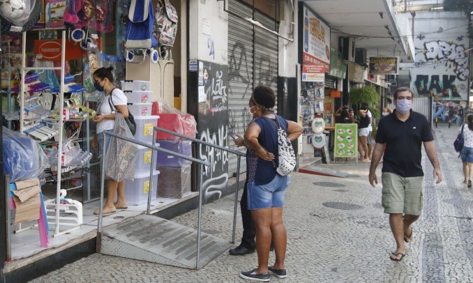 IBGE: covid-19 afeta 38,6% das empresas