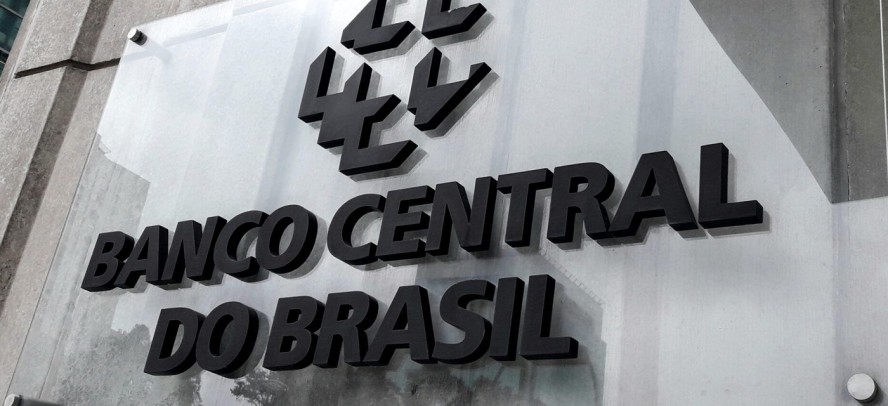 Como explicar a queda expressiva da taxa de câmbio
